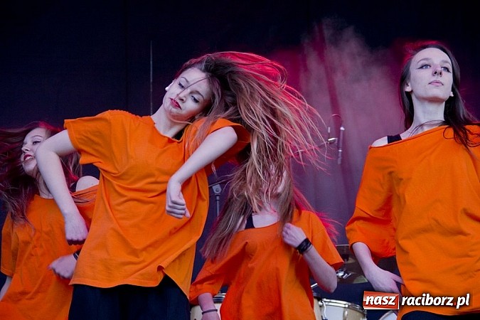 Zdjęcie w galerii na portalu naszraciborz.pl: Majówkowa prywatka na raciborskim rynku wiadomości z regionu