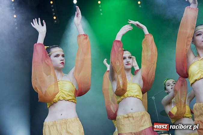 Zdjęcie w galerii na portalu naszraciborz.pl: Majówkowa prywatka na raciborskim rynku wiadomości z regionu