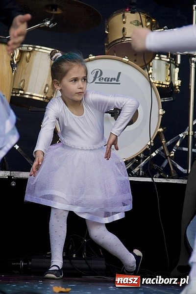 Zdjęcie w galerii na portalu naszraciborz.pl: Majówkowa prywatka na raciborskim rynku wiadomości z regionu