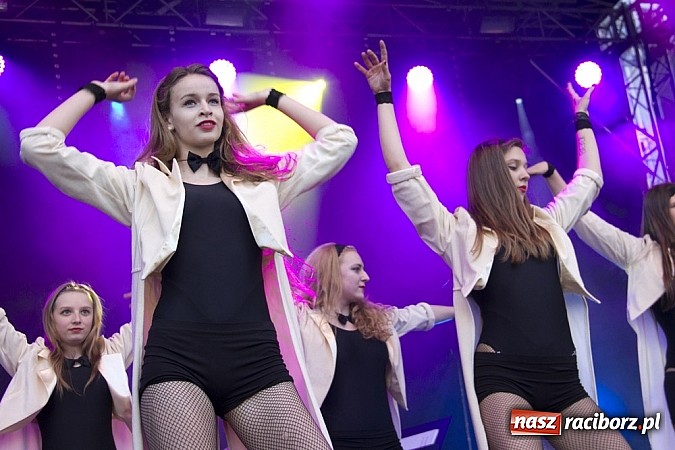 Zdjęcie w galerii na portalu naszraciborz.pl: Majówkowa prywatka na raciborskim rynku wiadomości z regionu