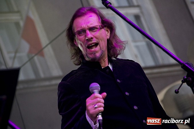 Zdjęcie w galerii na portalu naszraciborz.pl: Majówkowa prywatka na raciborskim rynku wiadomości z regionu