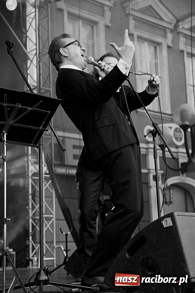 Zdjęcie w galerii na portalu naszraciborz.pl: Majówkowa prywatka na raciborskim rynku wiadomości z regionu