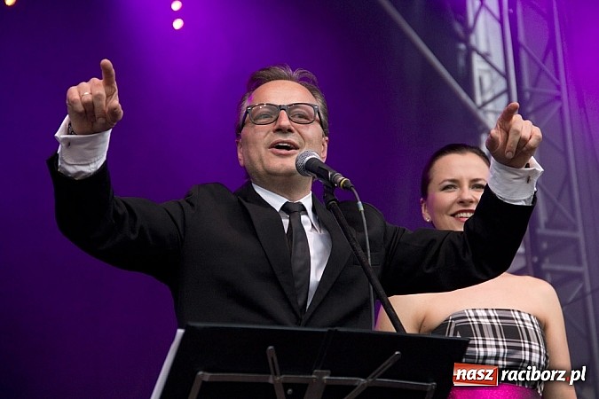 Zdjęcie w galerii na portalu naszraciborz.pl: Majówkowa prywatka na raciborskim rynku wiadomości z regionu