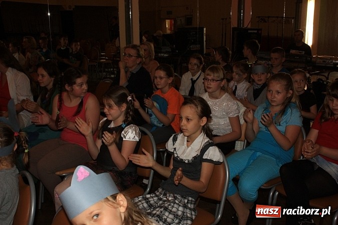 Zdjęcie w galerii na portalu naszraciborz.pl: Zyg-Zak z Wojnowic zdobył Grand Prix przeglądu w Krzanowicach wiadomości z regionu