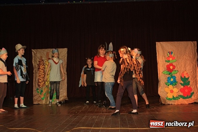 Zdjęcie w galerii na portalu naszraciborz.pl: Zyg-Zak z Wojnowic zdobył Grand Prix przeglądu w Krzanowicach wiadomości z regionu