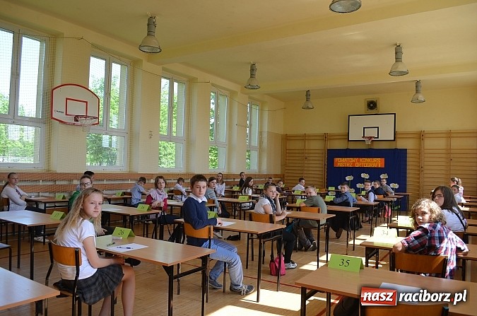 Zdjęcie w galerii na portalu naszraciborz.pl: Ortograficzne zmagania na Płoni wiadomości z regionu