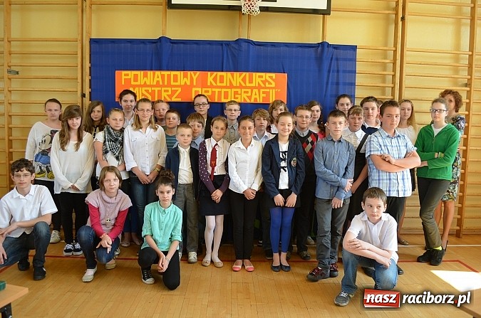 Zdjęcie w galerii na portalu naszraciborz.pl: Ortograficzne zmagania na Płoni wiadomości z regionu