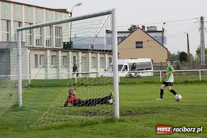 Zdjęcie w galerii na portalu naszraciborz.pl: Porażka Studziennej w końcówce spotkania wiadomości z regionu