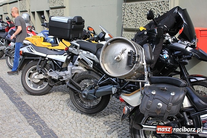 Zdjęcie w galerii na portalu naszraciborz.pl: Motocykliści z Roth w fabryce czekolady wiadomości z regionu