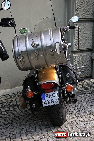 Zdjęcie w galerii na portalu naszraciborz.pl: Motocykliści z Roth w fabryce czekolady wiadomości z regionu