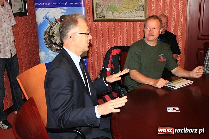 Zdjęcie w galerii na portalu naszraciborz.pl: Motocykliści z Roth w fabryce czekolady wiadomości z regionu