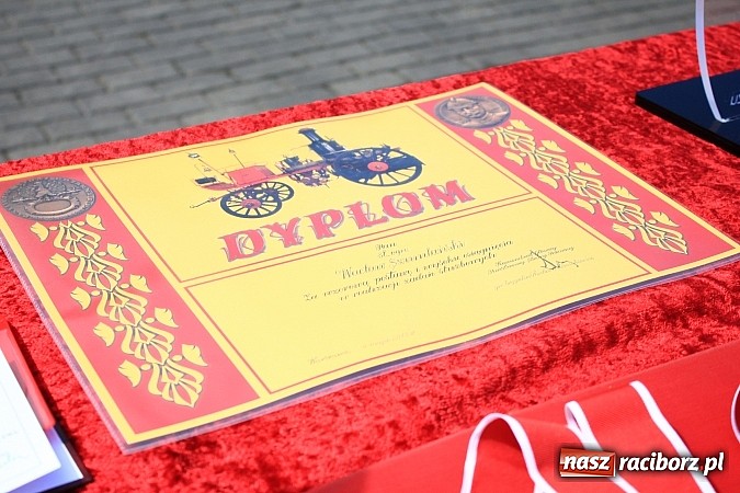 Zdjęcie w galerii na portalu naszraciborz.pl: W Raciborzu świętowano Dzień Strażaka wiadomości z regionu