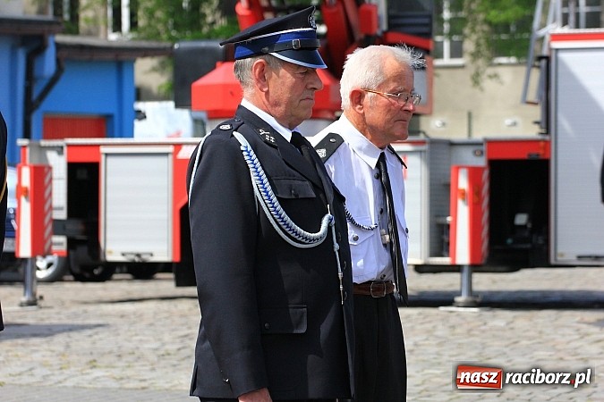 Zdjęcie w galerii na portalu naszraciborz.pl: W Raciborzu świętowano Dzień Strażaka wiadomości z regionu