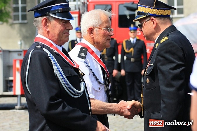 Zdjęcie w galerii na portalu naszraciborz.pl: W Raciborzu świętowano Dzień Strażaka wiadomości z regionu