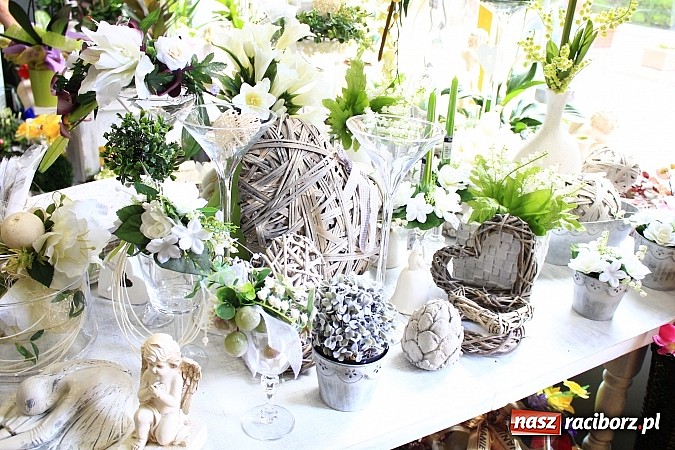 Zdjęcie w galerii na portalu naszraciborz.pl: Podaruj swojej Mamie piękne kwiaty wiadomości z regionu