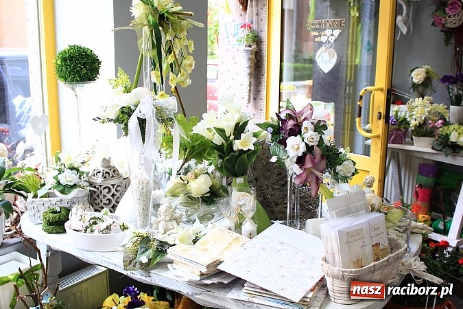 Zdjęcie w galerii na portalu naszraciborz.pl: Podaruj swojej Mamie piękne kwiaty wiadomości z regionu