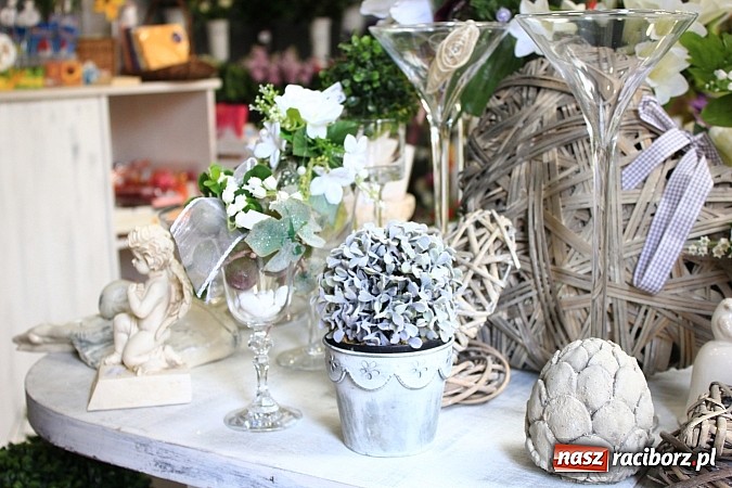 Zdjęcie w galerii na portalu naszraciborz.pl: Podaruj swojej Mamie piękne kwiaty wiadomości z regionu