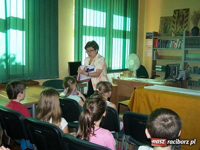 Zdjęcie w galerii na portalu naszraciborz.pl: Poznali rosyjskie tradycje... wiadomości z regionu
