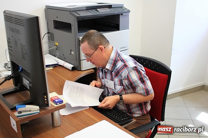 Zdjęcie w galerii na portalu naszraciborz.pl: Niepełnosprawni pracują na Zamku i... nie tylko wiadomości z regionu