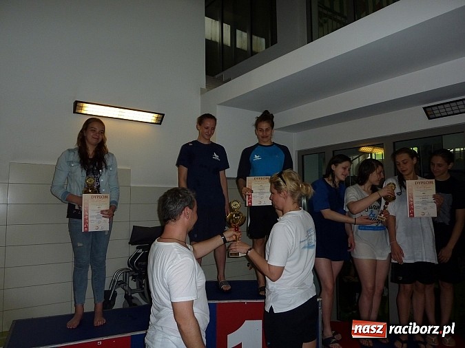 Zdjęcie w galerii na portalu naszraciborz.pl: Pływanie: GMS w złocie i srebrze wiadomości z regionu