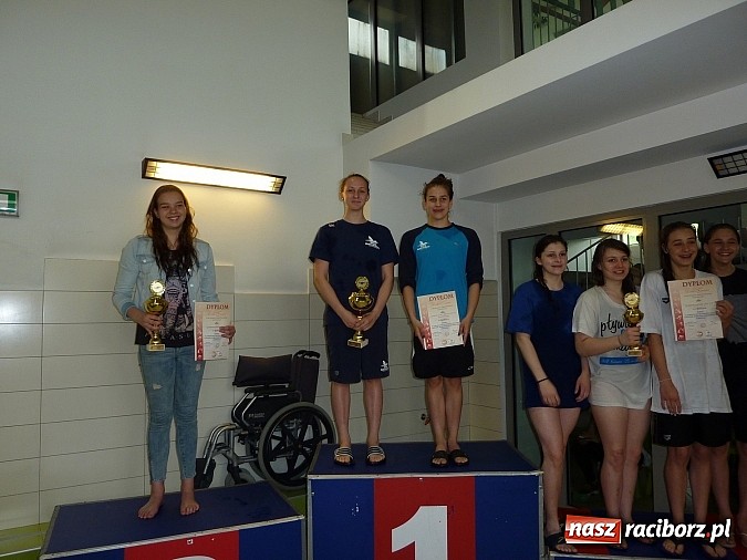 Zdjęcie w galerii na portalu naszraciborz.pl: Pływanie: GMS w złocie i srebrze wiadomości z regionu