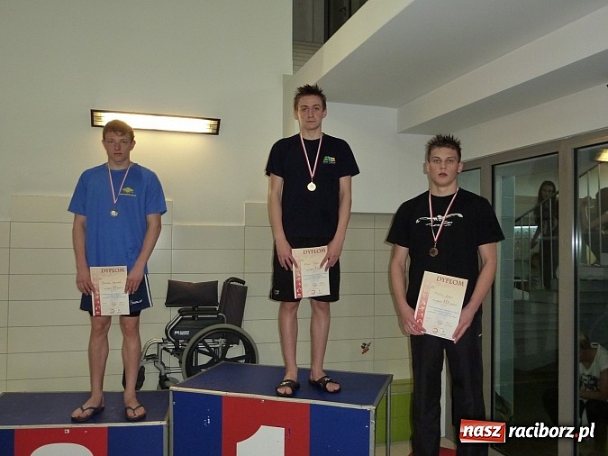 Zdjęcie w galerii na portalu naszraciborz.pl: Pływanie: GMS w złocie i srebrze wiadomości z regionu