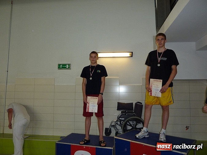 Zdjęcie w galerii na portalu naszraciborz.pl: Pływanie: GMS w złocie i srebrze wiadomości z regionu