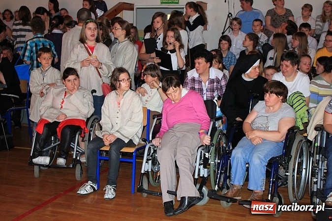 Zdjęcie w galerii na portalu naszraciborz.pl: III Festiwal pozytywnych wartości  wiadomości z regionu