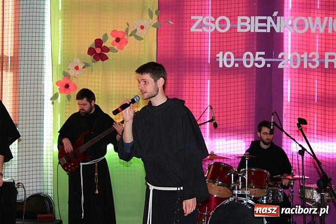 Zdjęcie w galerii na portalu naszraciborz.pl: III Festiwal pozytywnych wartości  wiadomości z regionu