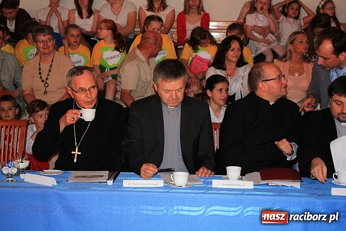 Zdjęcie w galerii na portalu naszraciborz.pl: III Festiwal pozytywnych wartości  wiadomości z regionu