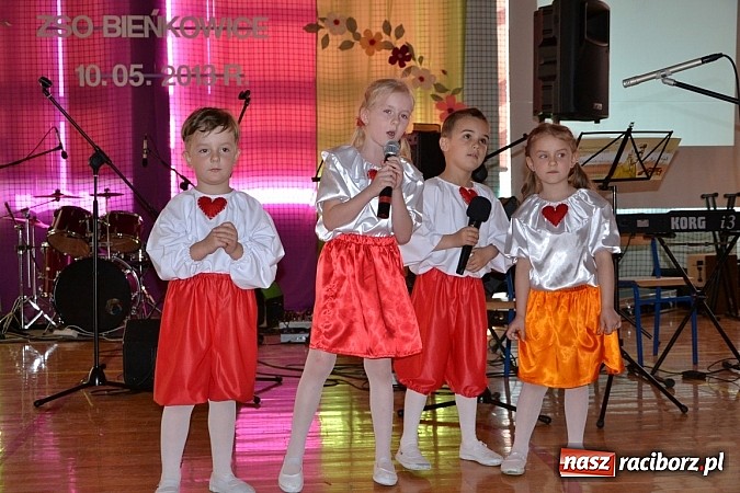 Zdjęcie w galerii na portalu naszraciborz.pl: III Festiwal pozytywnych wartości  wiadomości z regionu