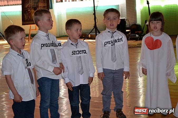 Zdjęcie w galerii na portalu naszraciborz.pl: III Festiwal pozytywnych wartości  wiadomości z regionu