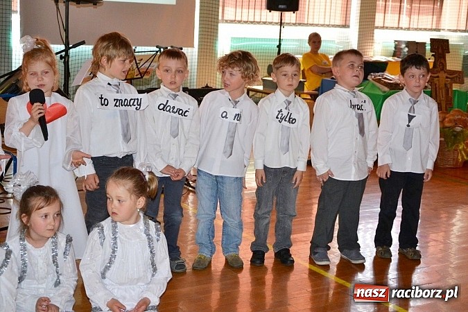 Zdjęcie w galerii na portalu naszraciborz.pl: III Festiwal pozytywnych wartości  wiadomości z regionu