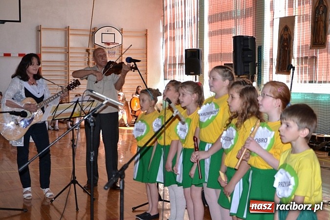 Zdjęcie w galerii na portalu naszraciborz.pl: III Festiwal pozytywnych wartości  wiadomości z regionu