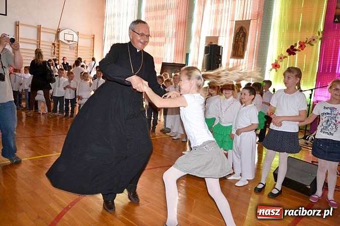 Zdjęcie w galerii na portalu naszraciborz.pl: III Festiwal pozytywnych wartości  wiadomości z regionu