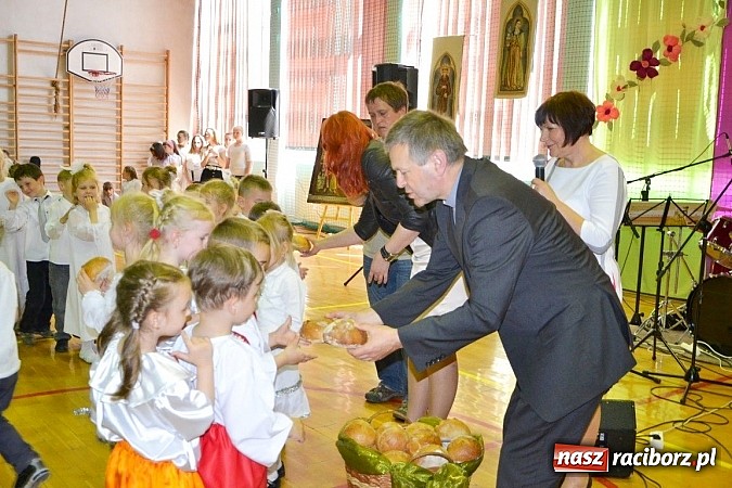 Zdjęcie w galerii na portalu naszraciborz.pl: III Festiwal pozytywnych wartości  wiadomości z regionu