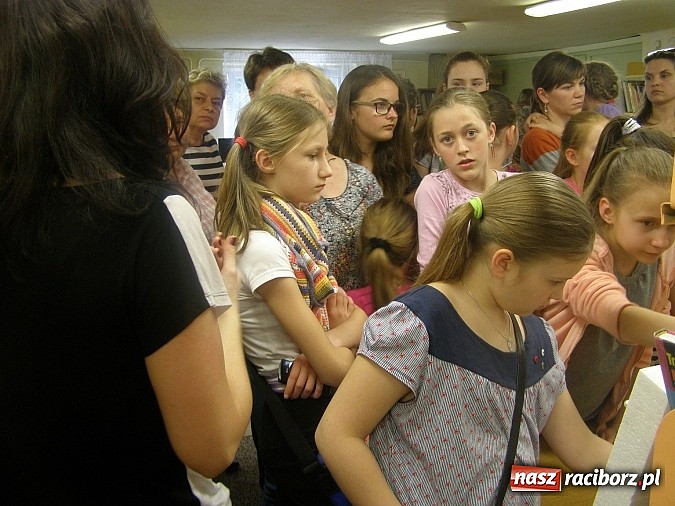 Zdjęcie w galerii na portalu naszraciborz.pl: Szkło weneckie, koraliki i guziki wiadomości z regionu