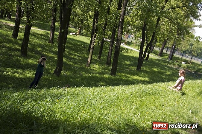 Zdjęcie w galerii na portalu naszraciborz.pl: Młodzi artyści pracowali na zamku i bulwarach wiadomości z regionu