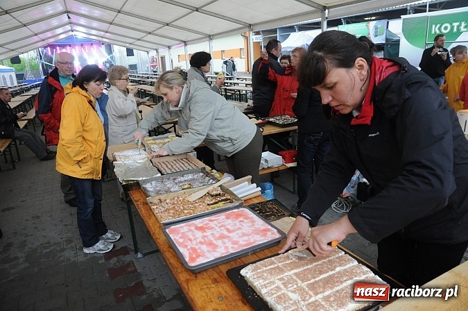 Zdjęcie w galerii na portalu naszraciborz.pl: Ruszyła 13. pietrowicka Eko-wystawa. Przyjechało blisko 130 wystawców wiadomości z regionu