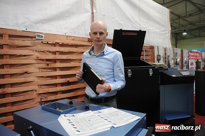 Zdjęcie w galerii na portalu naszraciborz.pl: Ruszyła 13. pietrowicka Eko-wystawa. Przyjechało blisko 130 wystawców wiadomości z regionu