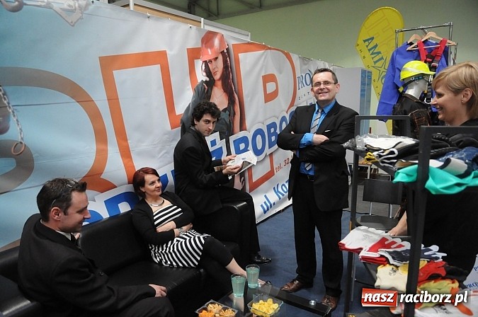 Zdjęcie w galerii na portalu naszraciborz.pl: Ruszyła 13. pietrowicka Eko-wystawa. Przyjechało blisko 130 wystawców wiadomości z regionu