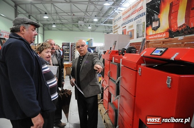 Zdjęcie w galerii na portalu naszraciborz.pl: Ruszyła 13. pietrowicka Eko-wystawa. Przyjechało blisko 130 wystawców wiadomości z regionu