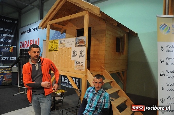 Zdjęcie w galerii na portalu naszraciborz.pl: Ruszyła 13. pietrowicka Eko-wystawa. Przyjechało blisko 130 wystawców wiadomości z regionu