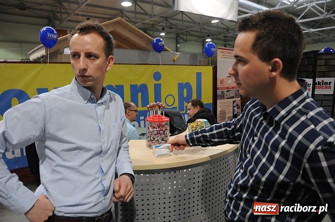 Zdjęcie w galerii na portalu naszraciborz.pl: Ruszyła 13. pietrowicka Eko-wystawa. Przyjechało blisko 130 wystawców wiadomości z regionu