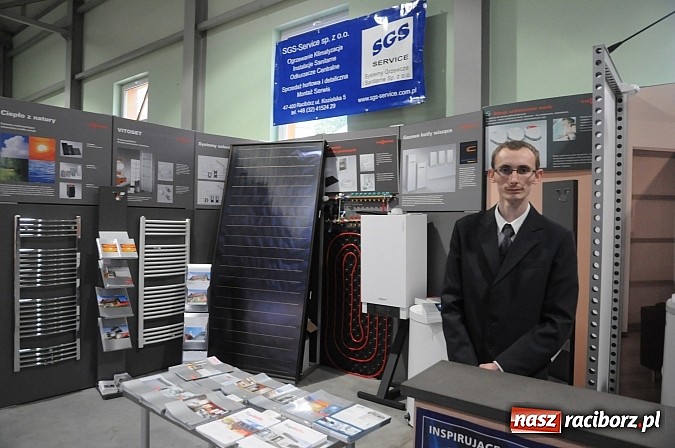 Zdjęcie w galerii na portalu naszraciborz.pl: Ruszyła 13. pietrowicka Eko-wystawa. Przyjechało blisko 130 wystawców wiadomości z regionu