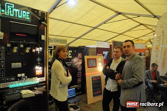 Zdjęcie w galerii na portalu naszraciborz.pl: Ruszyła 13. pietrowicka Eko-wystawa. Przyjechało blisko 130 wystawców wiadomości z regionu