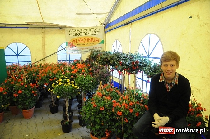 Zdjęcie w galerii na portalu naszraciborz.pl: Ruszyła 13. pietrowicka Eko-wystawa. Przyjechało blisko 130 wystawców wiadomości z regionu