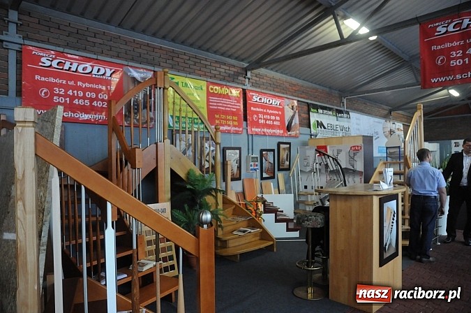 Zdjęcie w galerii na portalu naszraciborz.pl: Ruszyła 13. pietrowicka Eko-wystawa. Przyjechało blisko 130 wystawców wiadomości z regionu