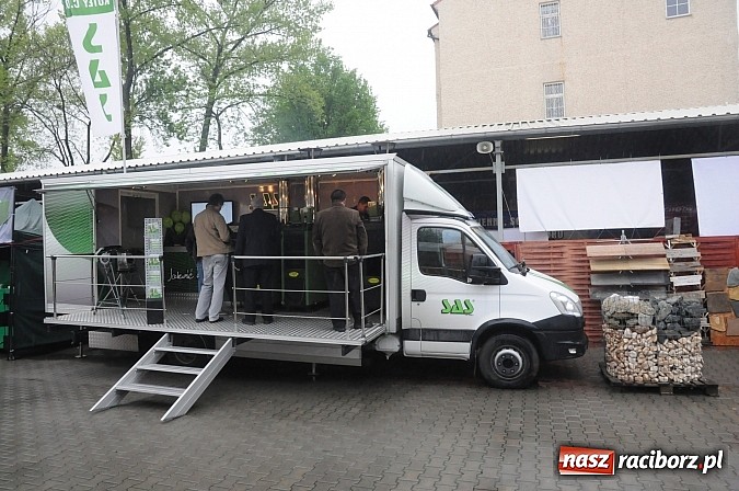 Zdjęcie w galerii na portalu naszraciborz.pl: Ruszyła 13. pietrowicka Eko-wystawa. Przyjechało blisko 130 wystawców wiadomości z regionu