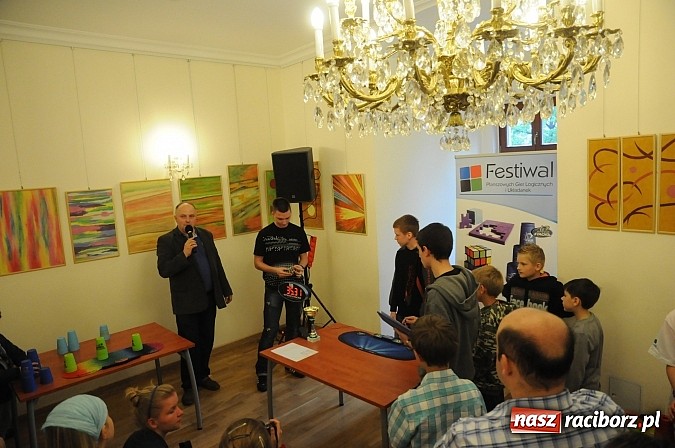 Zdjęcie w galerii na portalu naszraciborz.pl: Gry logiczne królowały w zamkowych komnatach wiadomości z regionu